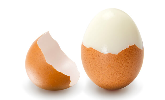 ①ニキビ肌や毛穴を改善するピーリング